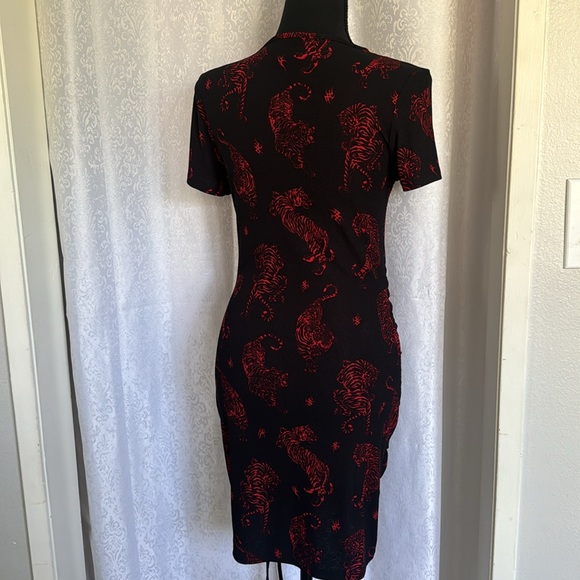 H&M BODYCON DRAGON DRESS Sz:M - Picture 2 of 8